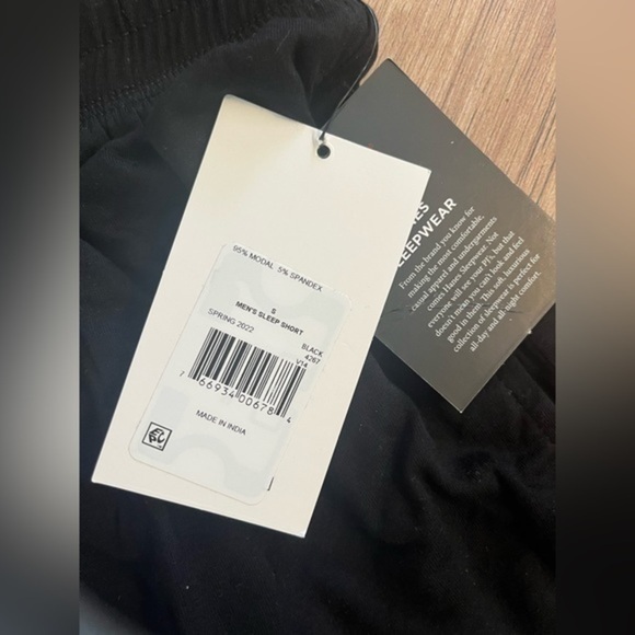 NWT Hanes Men's Tag Free Pajama Lounge Short with Side Pockets and tie string - Picture 4 of 5